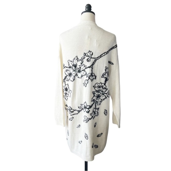 Anthropologie Women's Cardigan Sweater black and white (size small.) - Picture 3 of 5